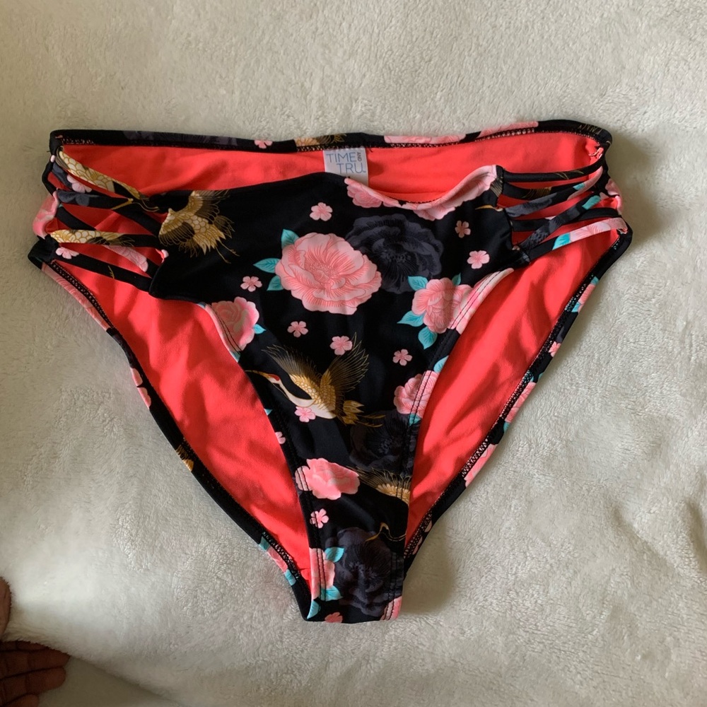 NWOT Time & Tru High Waisted Bottoms